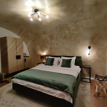 Trend 3* Брашов