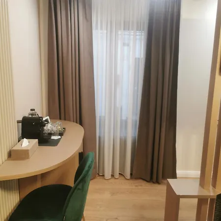 Trend 3* Брашов