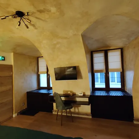 Trend 3* Брашов